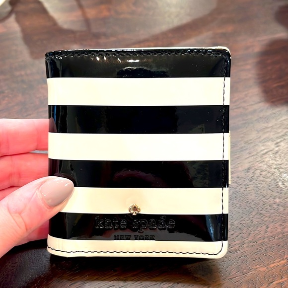 kate spade Bags Nwt Black White Striped Kate Spade Small Stacy